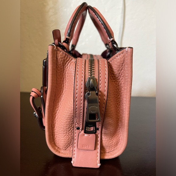 Coach Rogue 17 Melon - Picture 4 of 16